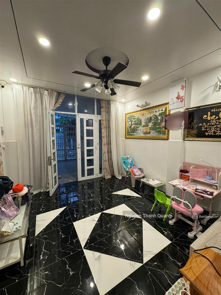Nhà 3 trung tâm nha trang 7,2 tỷ tiện ích đầy đủ xung quanh