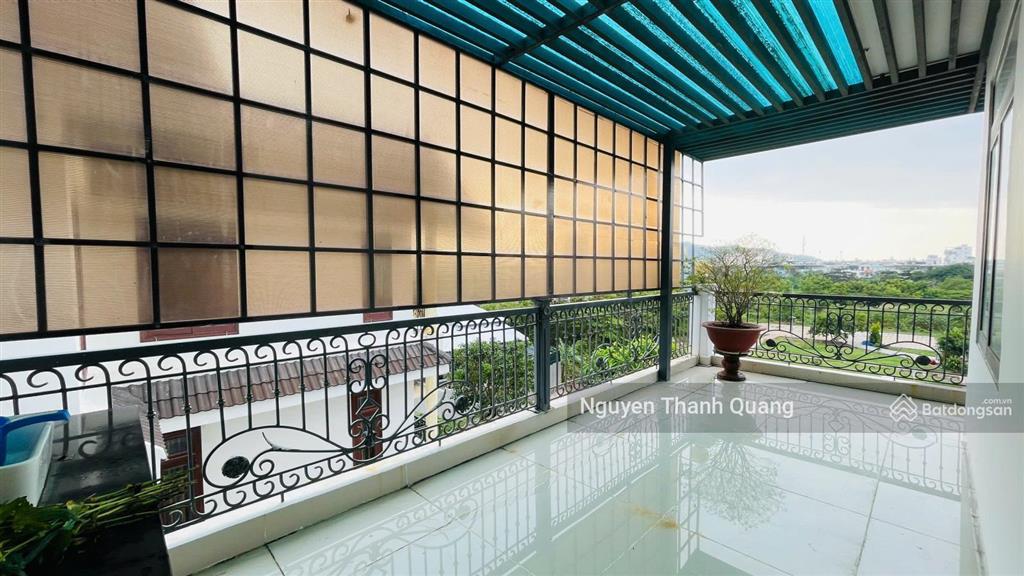 Biệt thự kdt phước long có sổ và có thang máy
