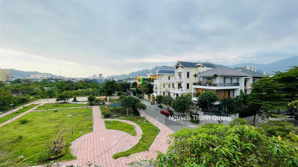 Biệt thự kdt phước long có sổ và có thang máy
