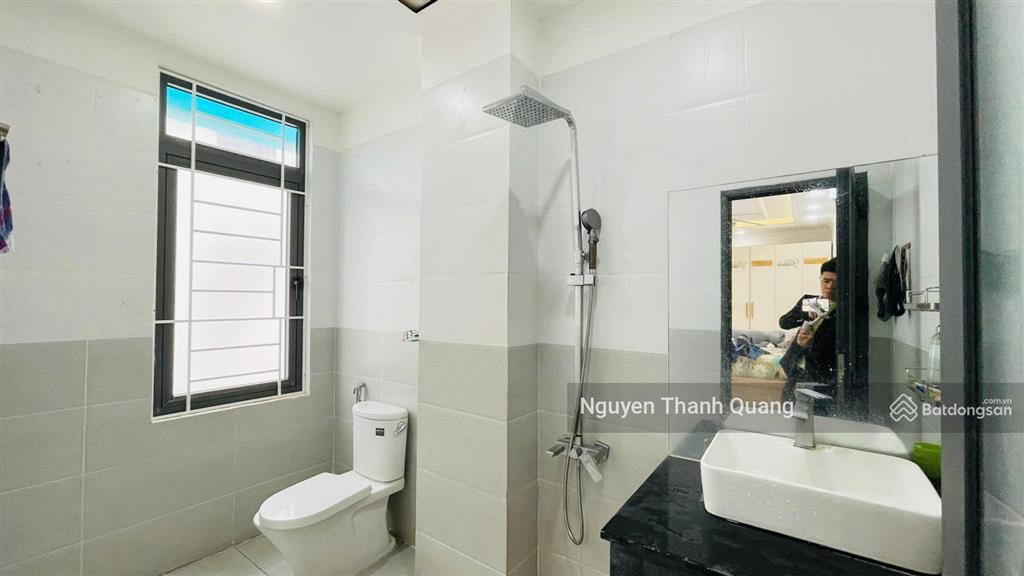 Biệt thự kdt phước long có sổ và có thang máy