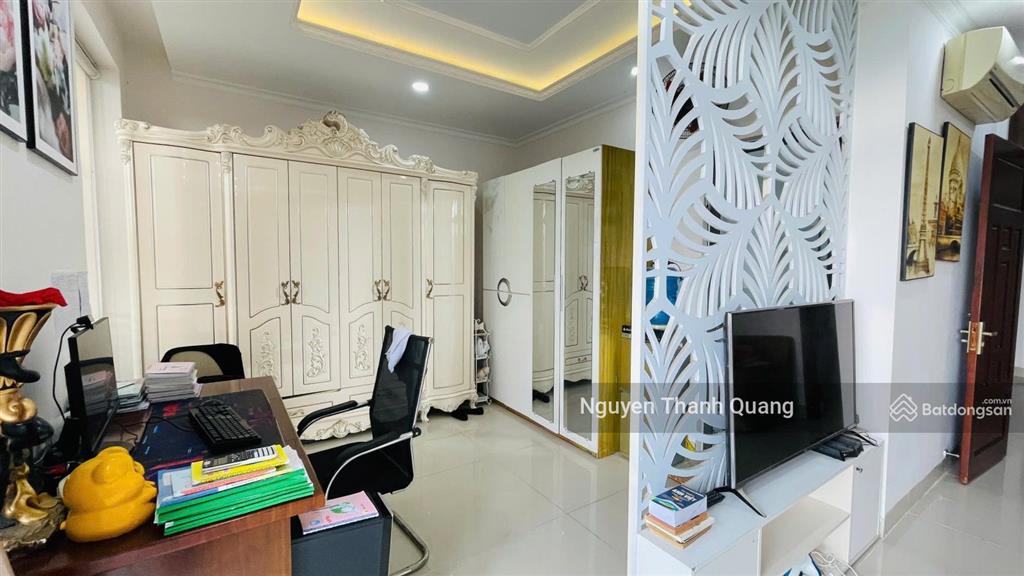 Biệt thự kdt phước long có sổ và có thang máy