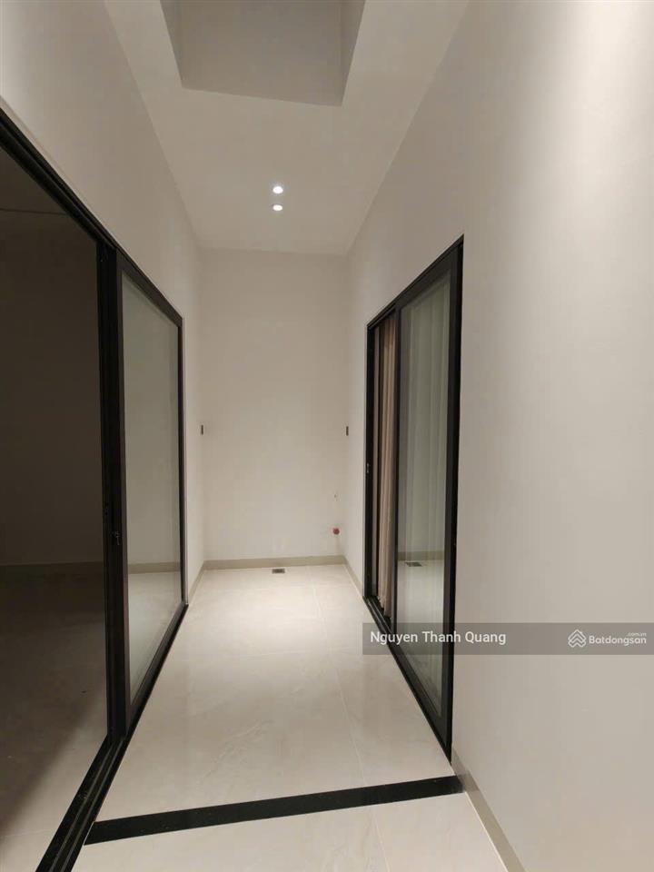 Bán nhà mặt tiền phong châu  ngay dự án sungroup  giá 4 tỷ 6