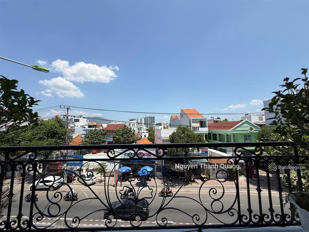 Nhà phố 2 mặt tiền trung tâm nha trang đẹp như villa, chỉ 13,9 tỷ