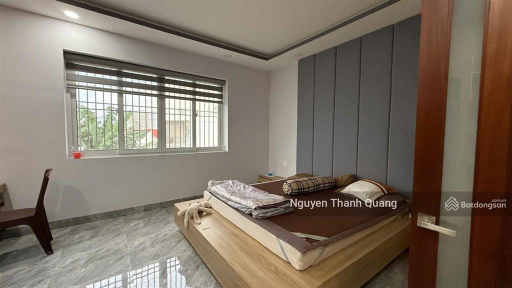 Nhà đẹp 3 tầng kđt vcn phước long đối diện công viên, gần sông quán trường