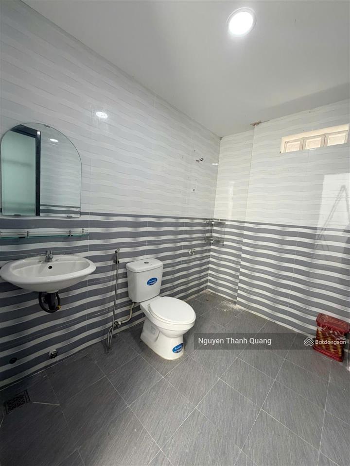 Bán đất tặng nhà cấp 4 còn ở tốt đồng thời giảm 400 triệu. đất gần kdt vcn, quy hoạch đường 12m
