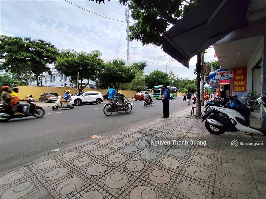 Nhà ngay biển nha trang trung tâm kinh doanh nhộn nhịp 18 tỷ