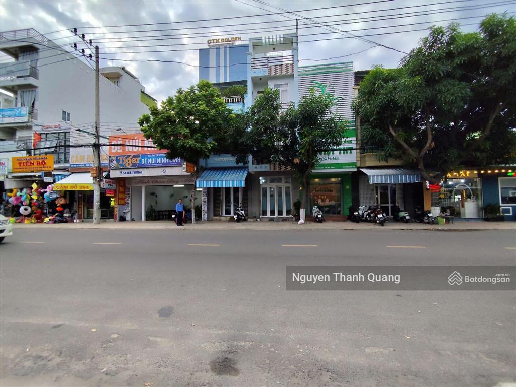 Nhà ngay biển nha trang trung tâm kinh doanh nhộn nhịp 18 tỷ