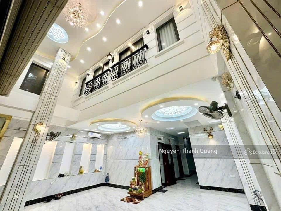 Khách sạn còn mới, đang khai thác kinh doanh tốt tại vĩnh phước, nha trang