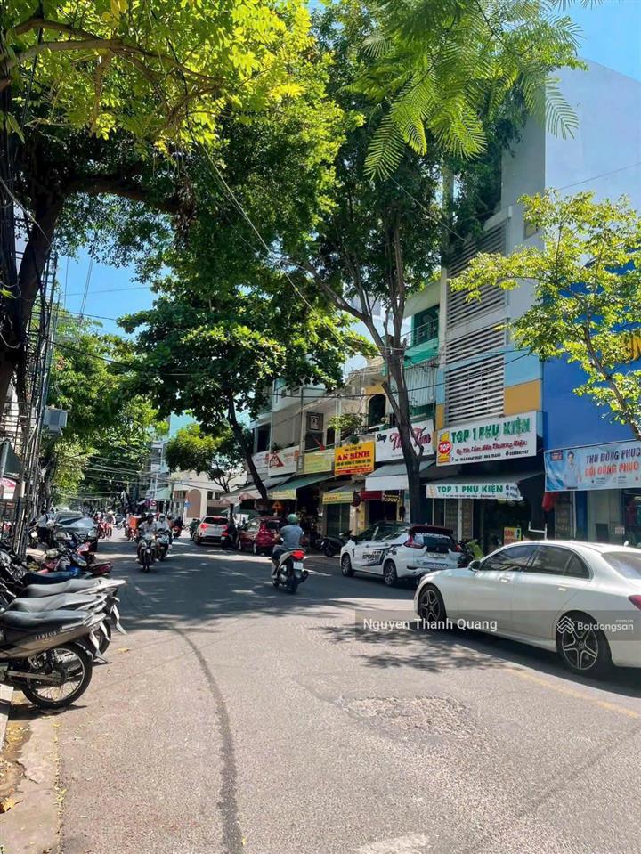 Bán nhà 4 tầng mặt tiền đường trần nhật duật. vị trí mua bán nhộn nhịp, gần biển, gần chợ