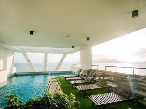 Bán khách sạn 15 tầng mặt tiền trần phú, nha trang  sát trục 86 trần phú
