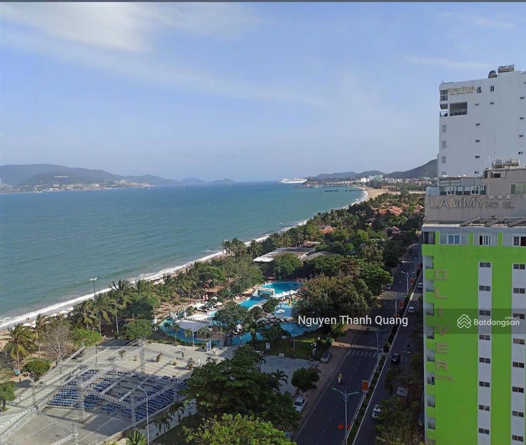 Bán khách sạn 15 tầng mặt tiền trần phú, nha trang  sát trục 86 trần phú