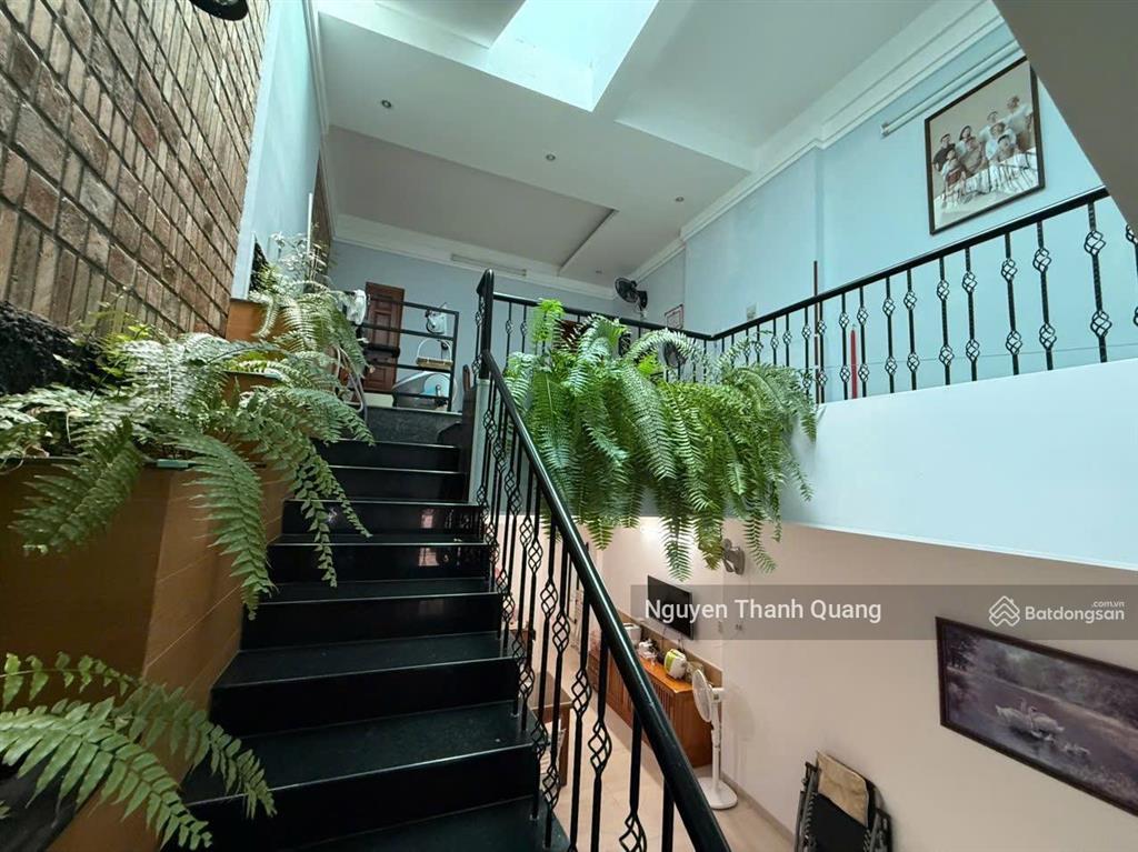 Nhà 2 mặt tiền đường nguyễn thị định, nhà 2 tầng + 1 tum đẹp khu phước long gần sân bay cũ