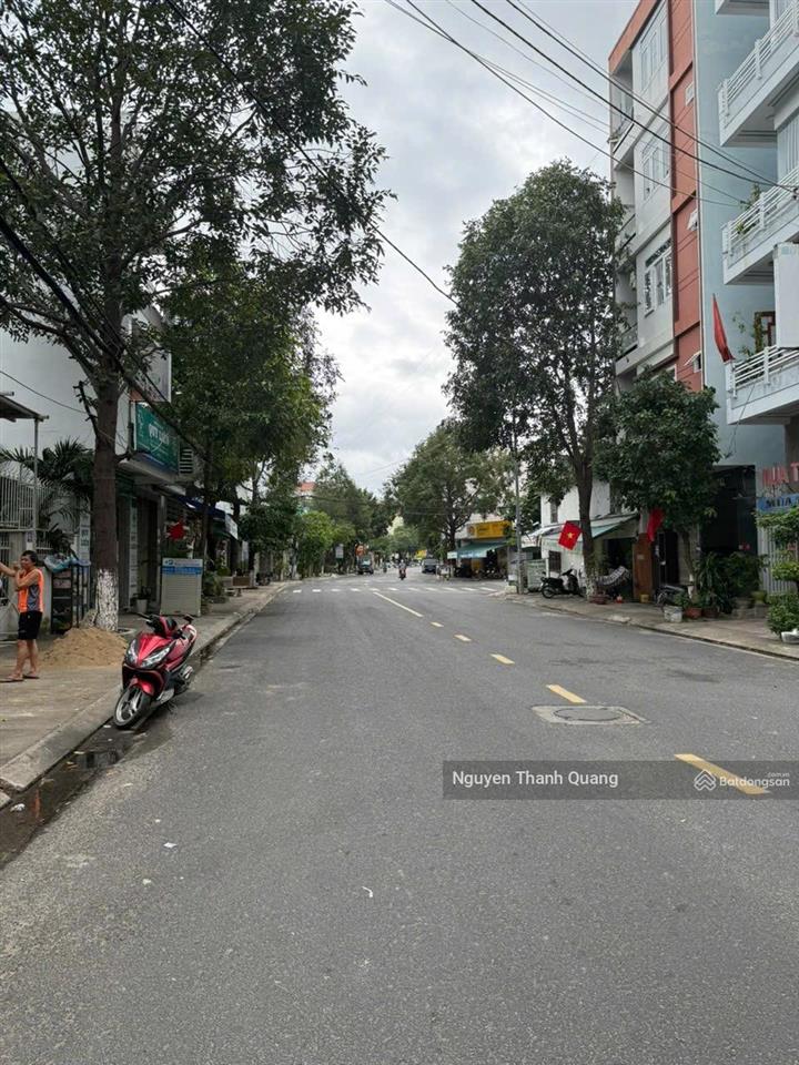 Nhà 2 mặt tiền đường nguyễn thị định, nhà 2 tầng + 1 tum đẹp khu phước long gần sân bay cũ