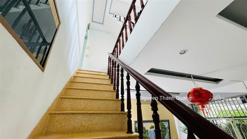 Nhà 3 tầng hẻm ô tô đường nguyễn thị minh khai.
cách bãi tắm biển trần phú hơn 1km
