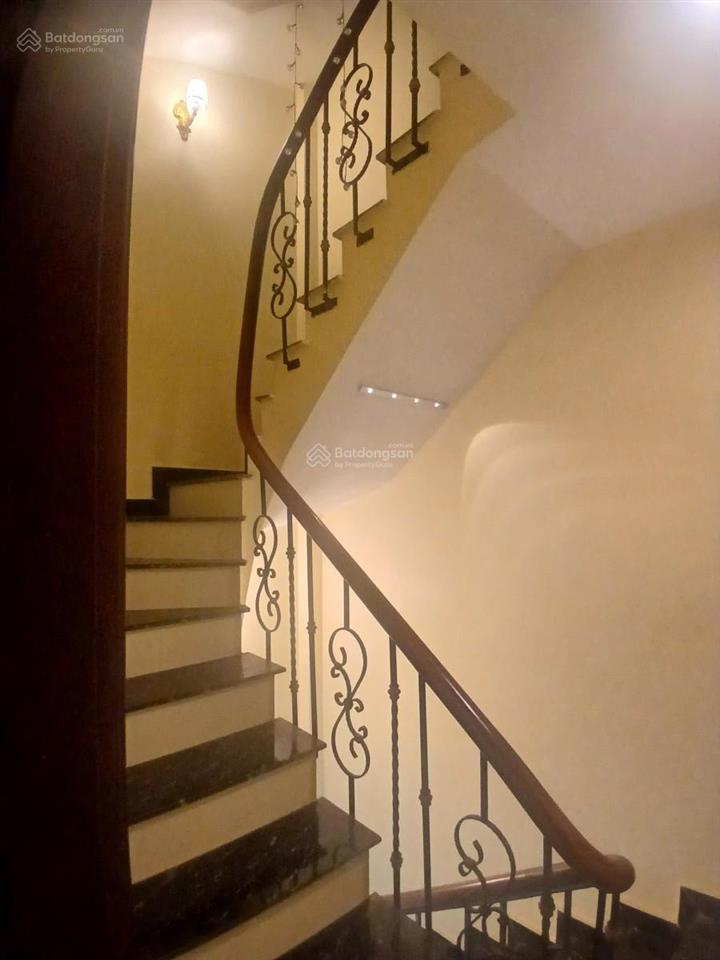 Nhà đẹp ngọc thụy long biên | 30m 5 tầng | ô tô đỗ cổng | ngõ thông kinh doanh