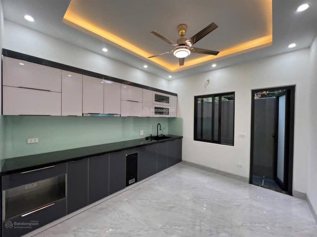 Nhà mới yên lộ, ngõ ôtô, 5 tầng thang máy, 6pn, hàng xóm kđt đô nghĩa, nhỉnh 9 tỷ.  0965 593 ***