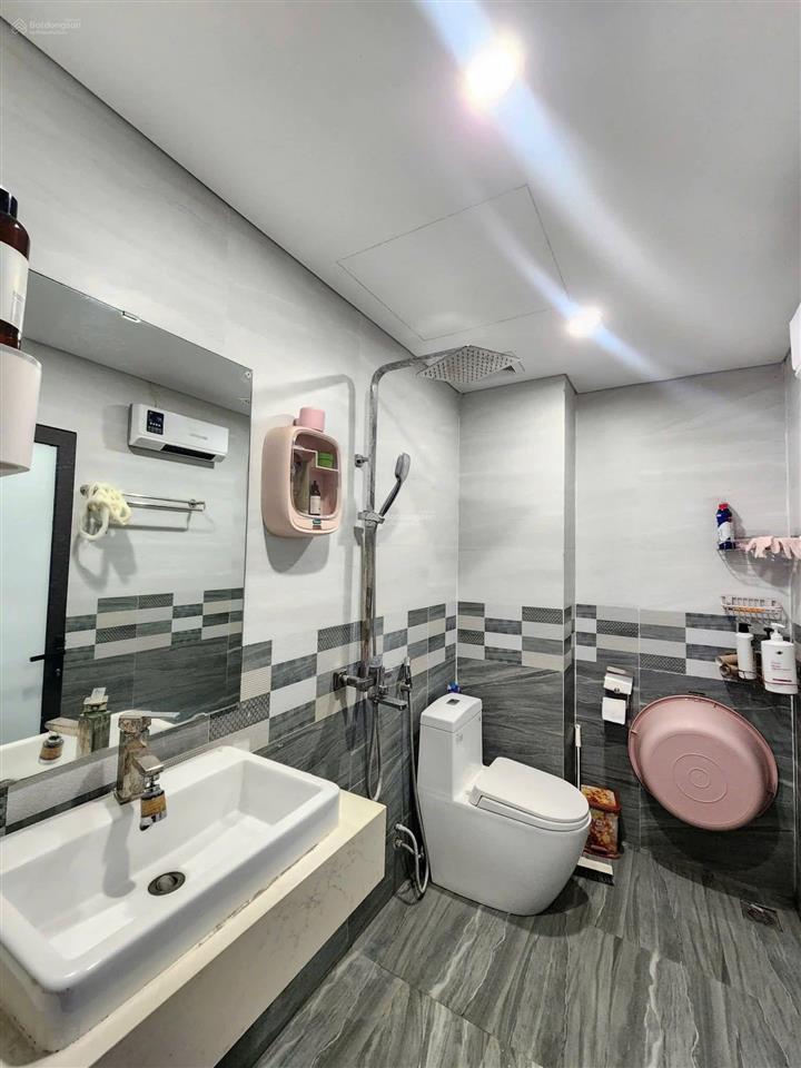 Full nội thất khách chỉ việc xách vali vào ở,phân lô ôtô tránh, khu a đất dv do lộ sát bx yên nghĩa
