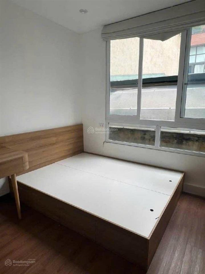 Tài chính hơn 2tỷ hiếm có căn hộ tt trung tâm quận 60m2, pk, 2pn 2wc full đồ, ôtô đỗ chân cầu thang