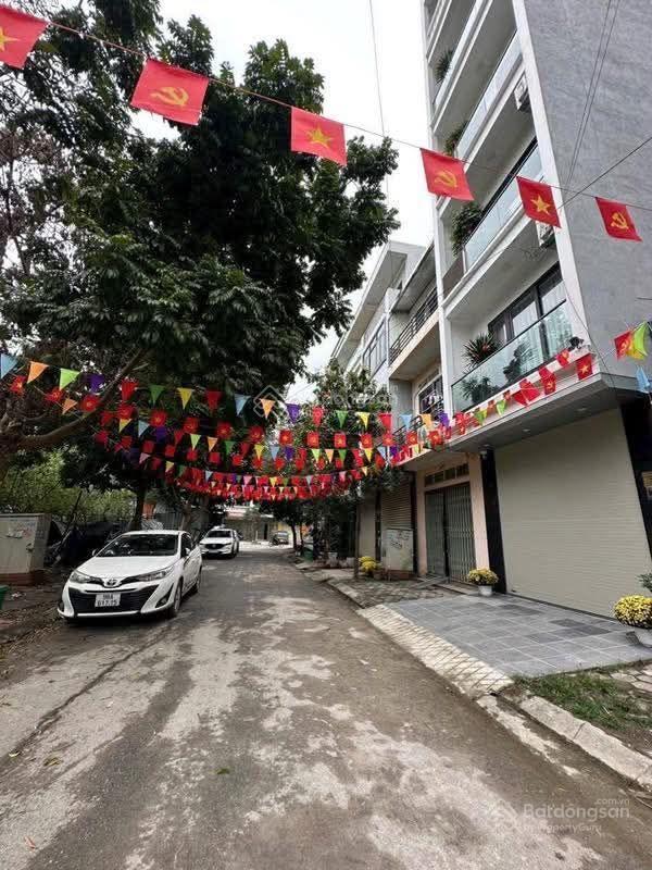 Bán nhà khu d rẻ hơn bán đất,khu dv yên lộ, phân lô ôtô kinh doanh, 50m2 x 3 tầng x mt 4m, hơn 10tỷ