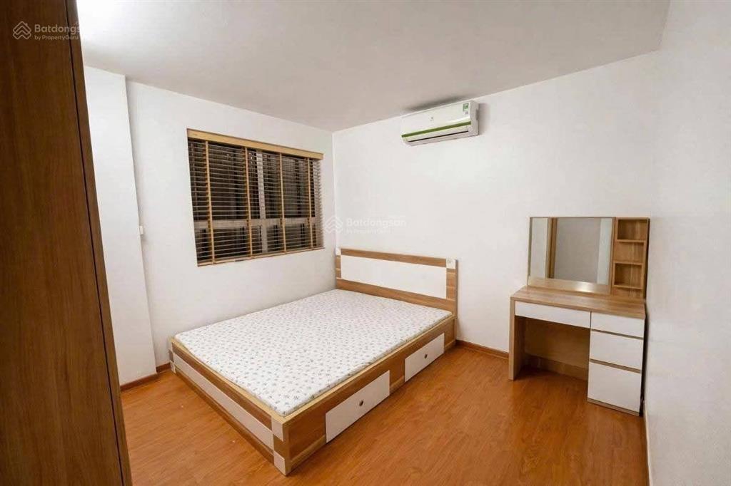 Nhỉnh 3tỷ sở hữu căn hộ cc 67m2, 1pk, 2pn, 2wc full nội thất sát phố, gần trung tâm quận vào ở ngay