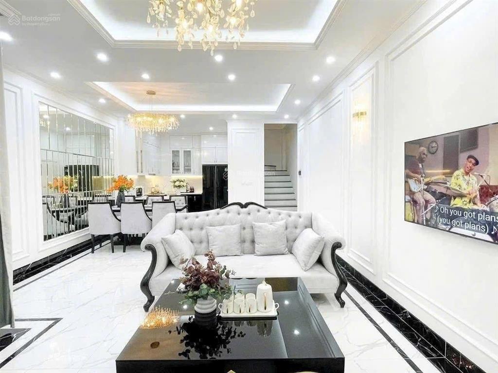 Nhà đẹp mậu lương sát đường hoàng công, phân lô ô tô tránh, vỉa hè kinh doanh, 60m2 x 5t hơn 17 tỷ