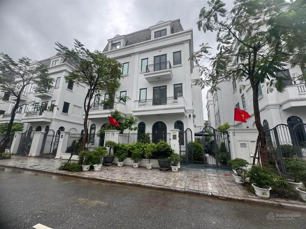 Biệt thự sân vườn solasta mansion kđt dương nội 2, 170m2 4 tầng thang máy full nội thất, nhỉnh 40tỷ