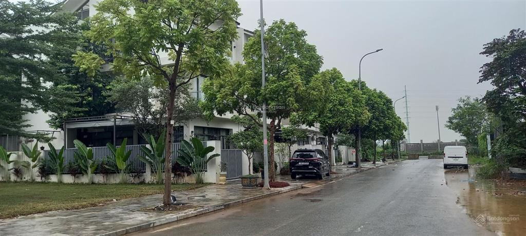 Biệt thự lô góc kđt đô nghĩa, cạnh vườn hoa,vỉa hè rộng,kinh doanh vp, 180m2 full nội thất, 31.8tỷ