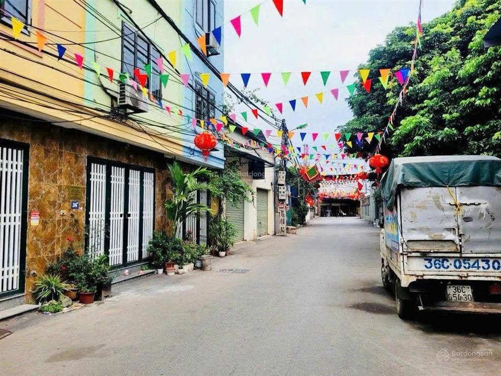 Nhà đẹp gần phố tổ 15 yên nghĩa, ô tô đỗ cổng, 30m ô tô tránh, 30m2 x 5 tầng, 4.2 tỷ