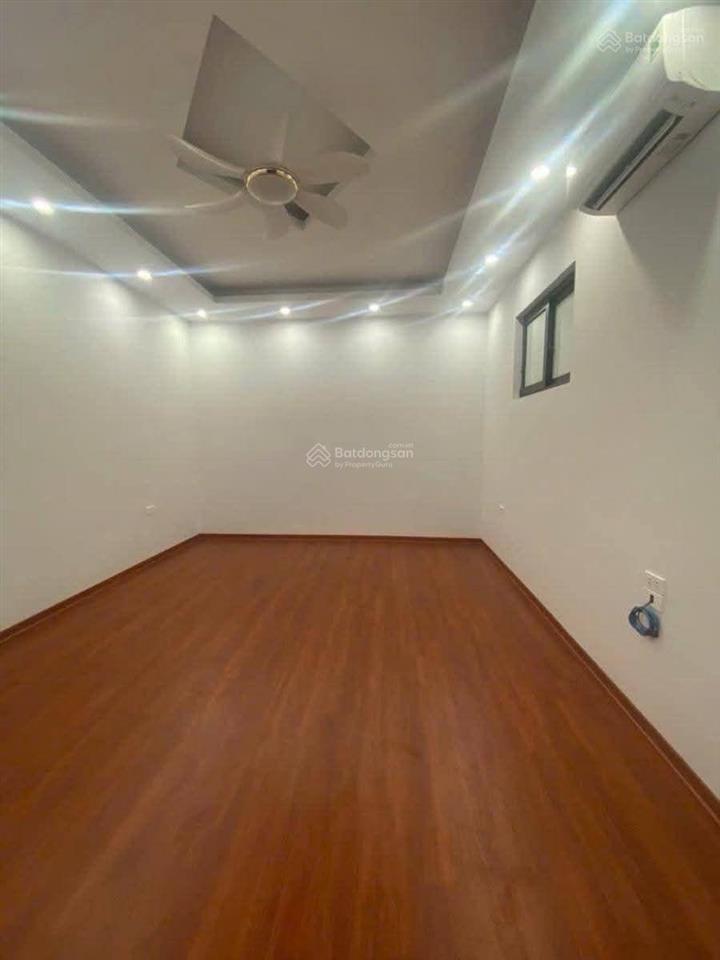 Nhà mới mặt phố mậu lương ôtô, vỉa hè, kinh doanh cực tốt, 60m2 mt 5m 7t thang máy nhỉnh 23 tỷ