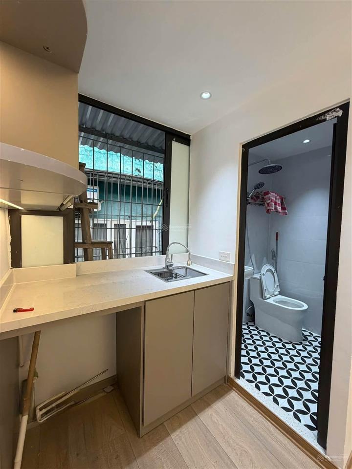 Nhỉnh 2 tỷ cơ hội sở hữu căn hộ tt ngõ 33 lương ngọc quyến gần phố 55m2, 1pk, 2pn, 1w full nội thất