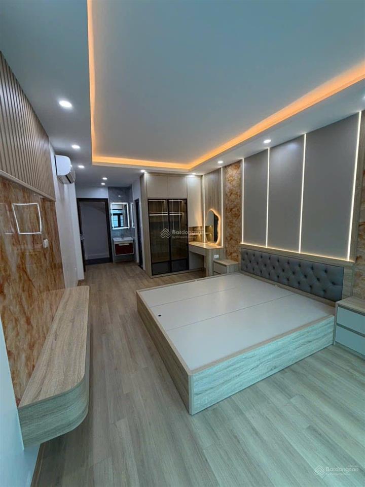 Sát phố ngõ thông ôtô qua, kinh doanh, 100m trường thpt văn khê chợ bông đỏ, 45m2 x 5 tầng, 7.85 tỷ