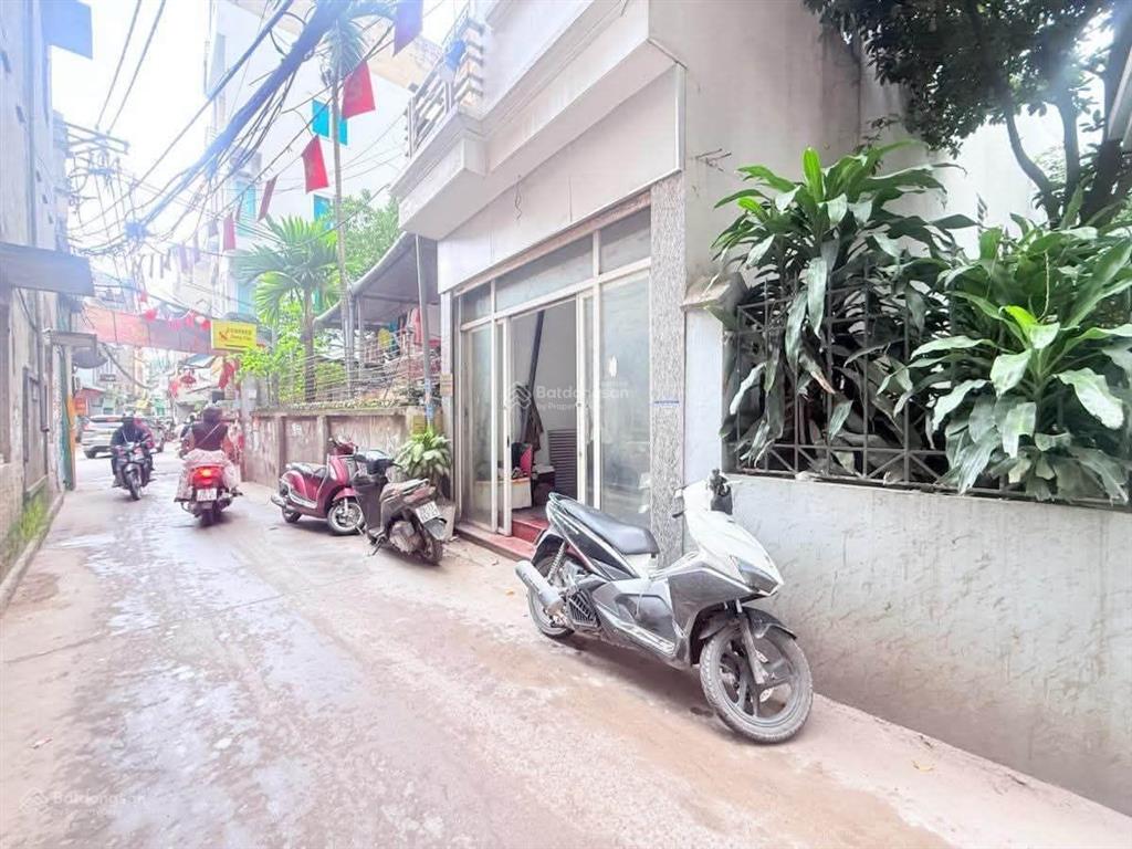 Sát phố ngõ thông ôtô qua, kinh doanh, 100m trường thpt văn khê chợ bông đỏ, 45m2 x 5 tầng, 7.85 tỷ