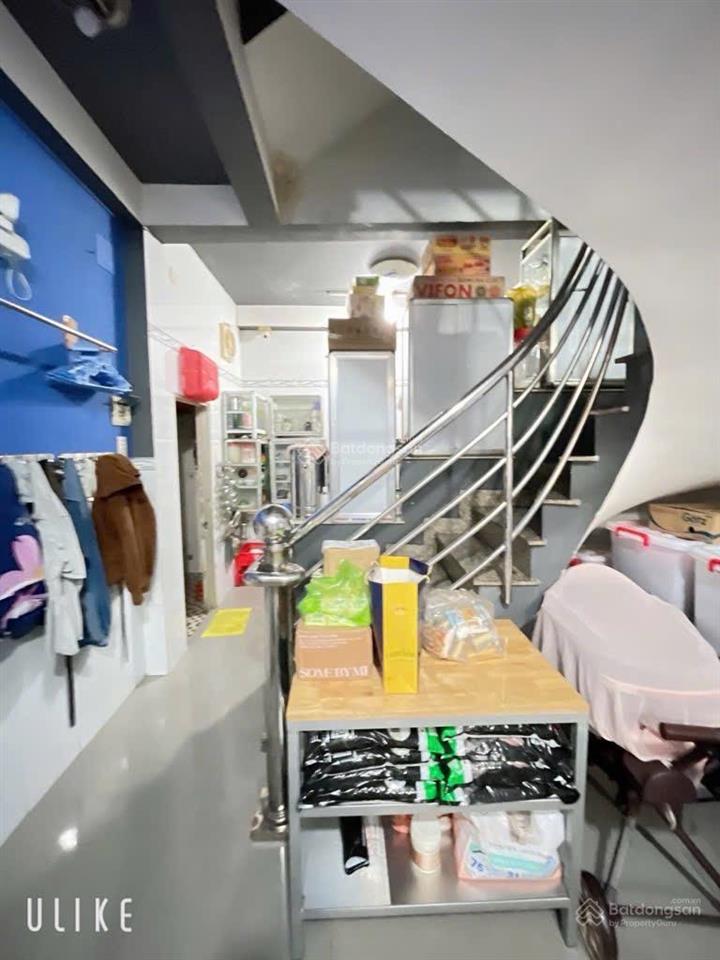 Quận 4hoàng diệu, p.6 31,5m2, 5 tầng, 5wc 6,5tỷ