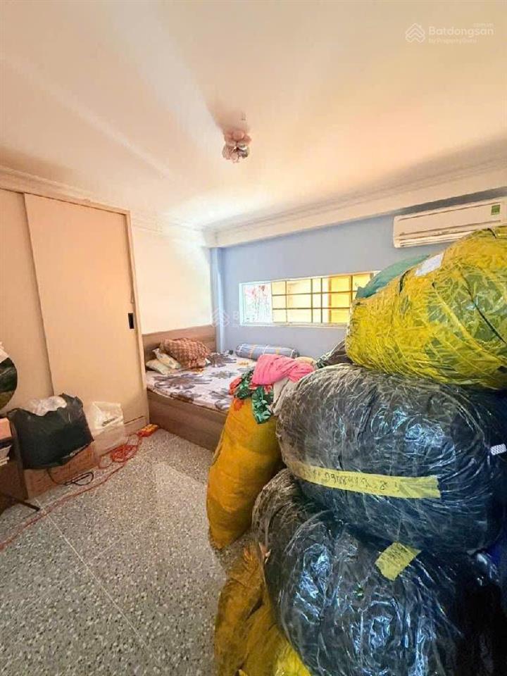 4,5tỷ tl mạnh  30,4m2, 3tầng, 4pn, 2wc quận 7huỳnh tấn phát