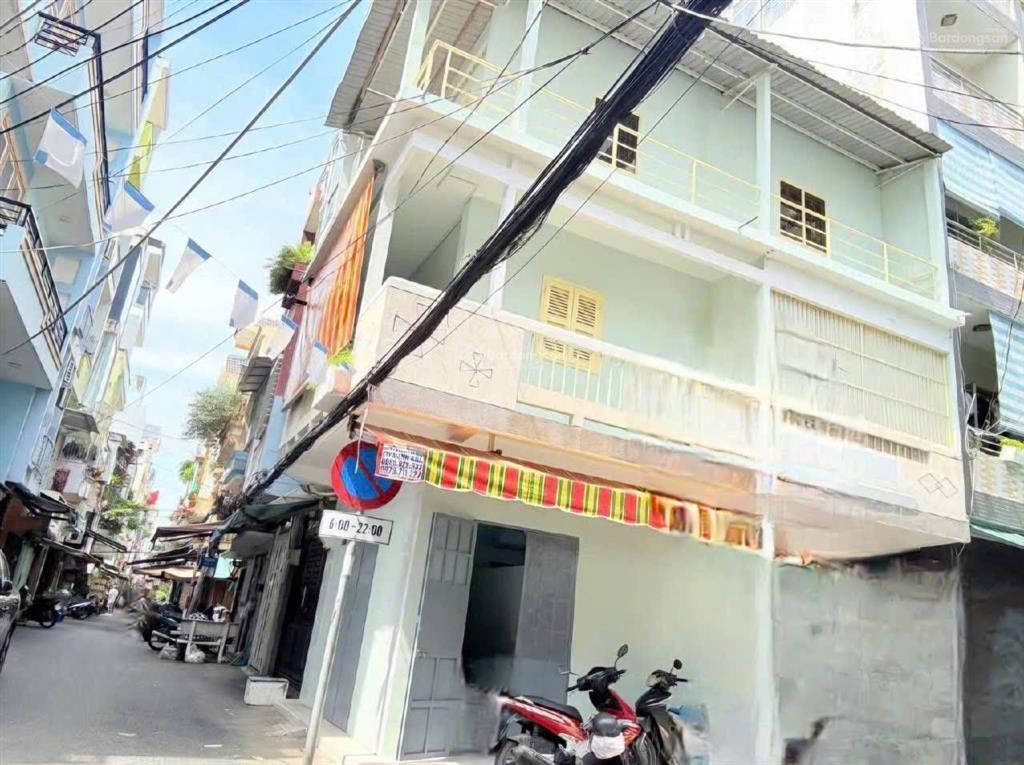 Quận 4 căn góc đường số  28m2, 3 tầng, 3pn, 2wc 6,8tỷ