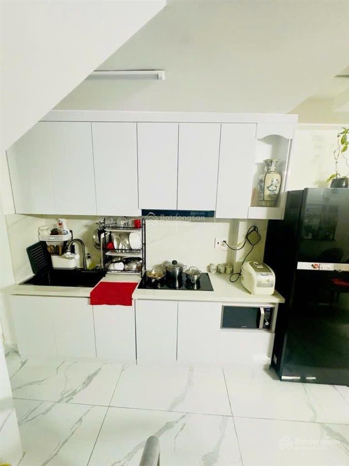 Quận 4 nhà trục hoàng diệu, 3,3x8m, 5tầng, 3pn, 3wc 5,5tỷ