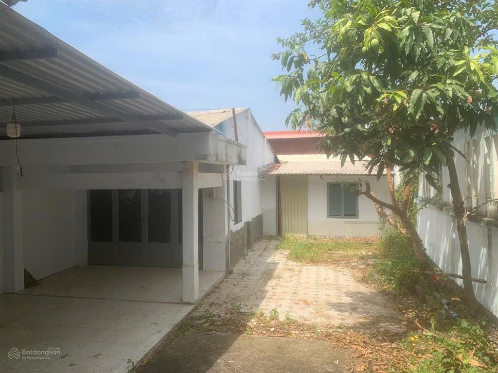 Nhà kẹp bờ từng ubnd xã bình khánh, cần giờ, 186m2 đất, 2,3tỷ