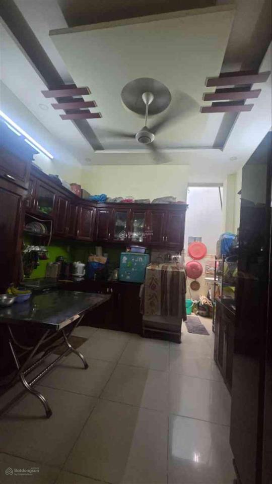 Quận 4  nhà mặt tiền đường tôn đản, 11 tỷ, 60m2, 2 tầng