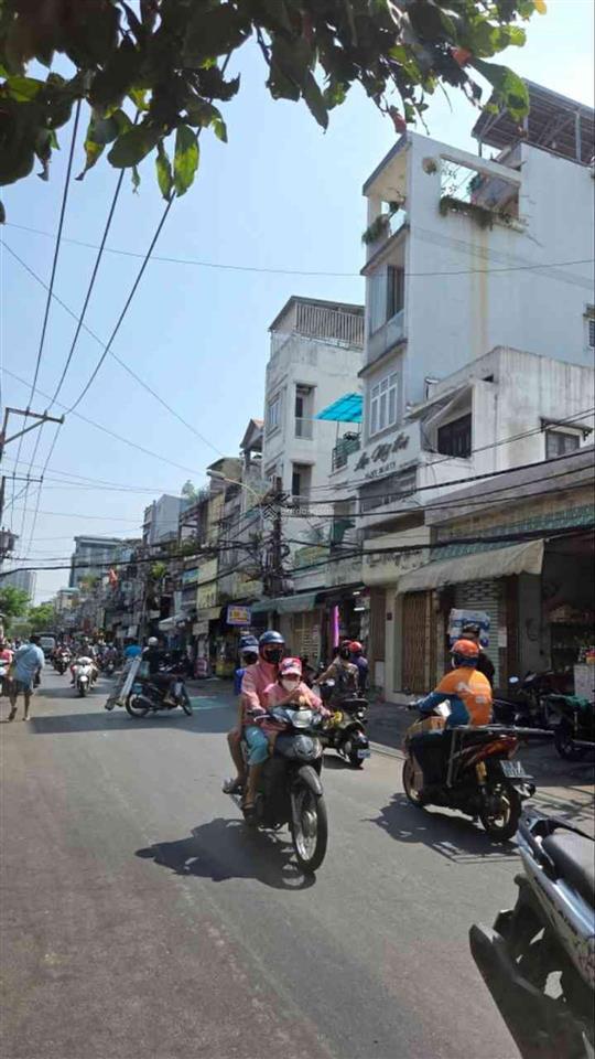 Quận 4  nhà mặt tiền đường tôn đản, 11 tỷ, 60m2, 2 tầng