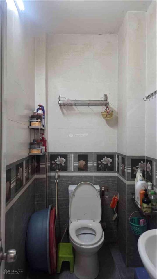 Quận 4  nhà mặt tiền đường tôn đản, 11 tỷ, 60m2, 2 tầng