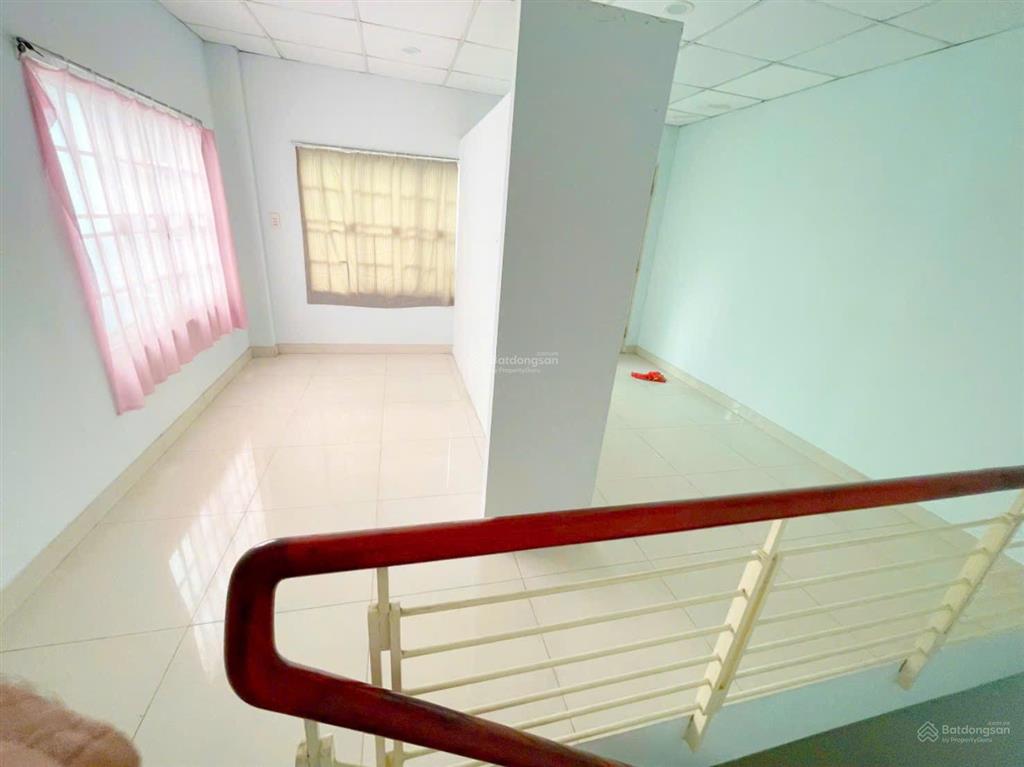 Quận 4 nhà góc tôn đản & vĩnh hội, 28,3m2, 3 tầng, 3,7 tỷ