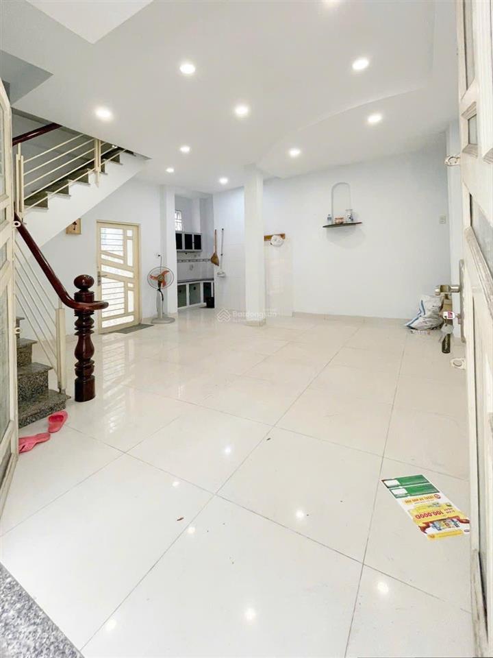 Quận 4 nhà góc tôn đản & vĩnh hội, 28,3m2, 3 tầng, 3,7 tỷ