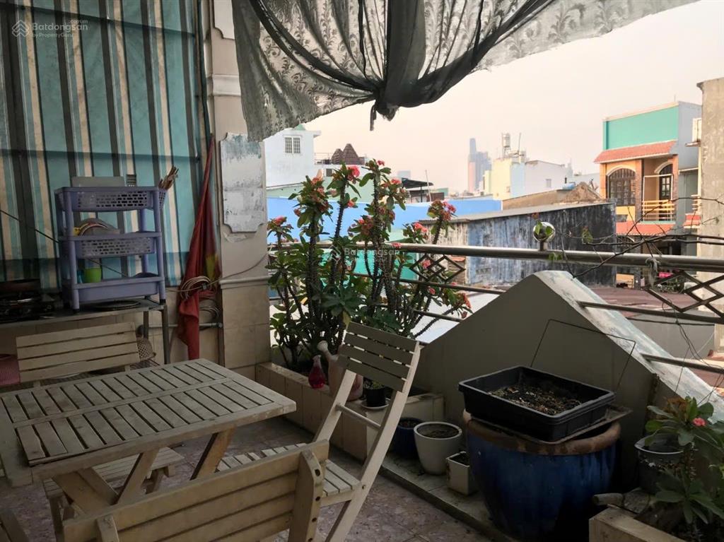 Quận 4 chdv 72,8m2, 3 tầng, 4,5tỷ