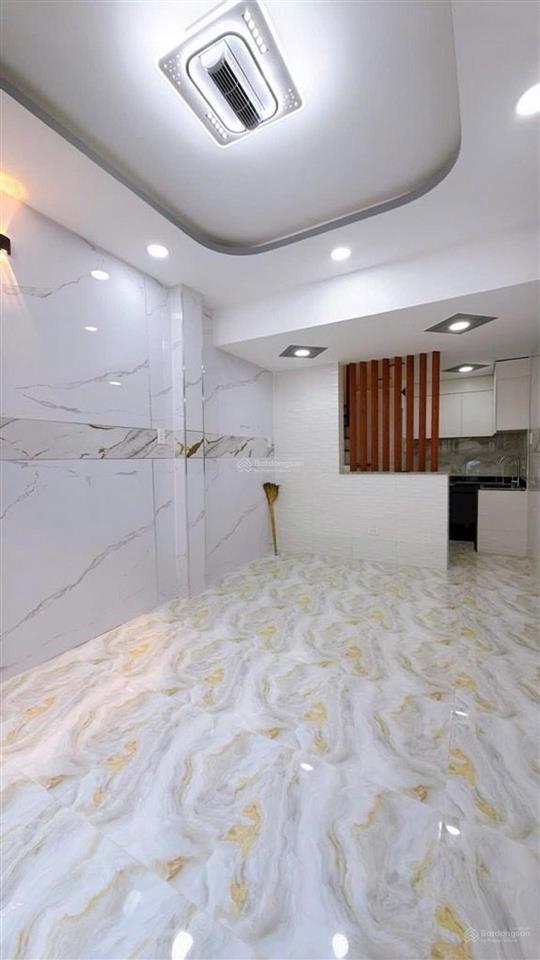 Quận 4  mặt tiền đường số p4, 20,8m2, 5 tầng, 6,5 tỷ