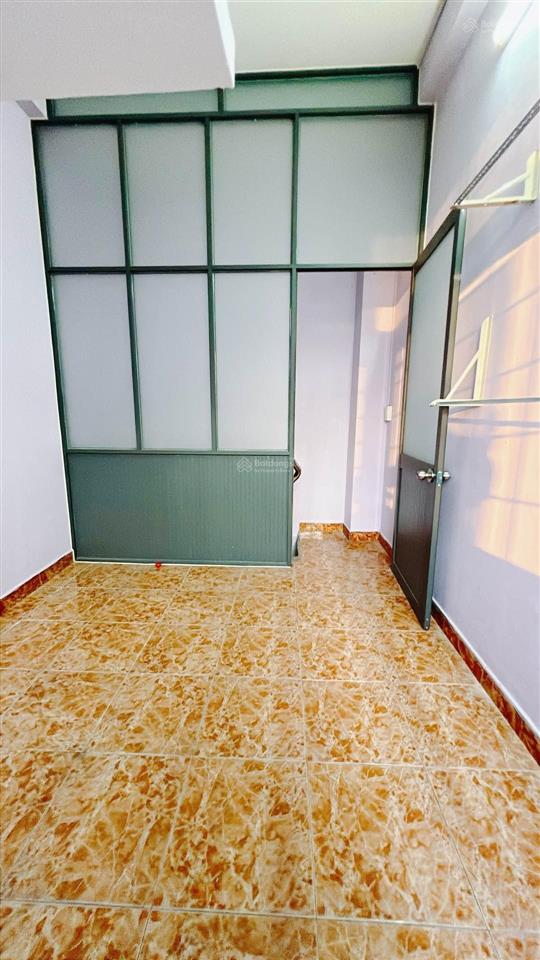 Quận 4 nhà lô khu 20 thước hoàng diệu, 20m2, 5 tầng 4,8tỷ