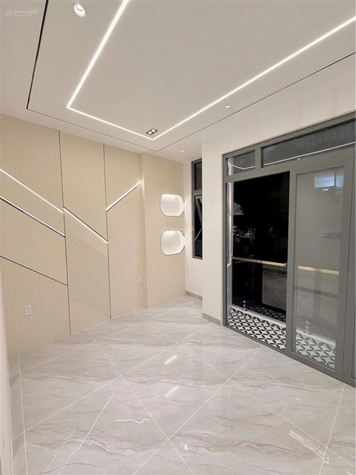 Quận 4  nhà đường số vĩnh hội, 40m2, 5 tầng, 8,79 tỷ