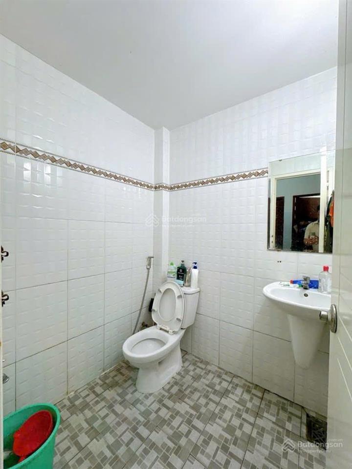 Quận 4  nhà đường tôn thất thuyết, 99,8m2, 8,7 tỷ