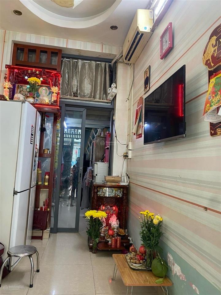 Quận 4  nhà 100m ra nguyễn tất thành, 25,5m2, 4tầng  4,1tỷ