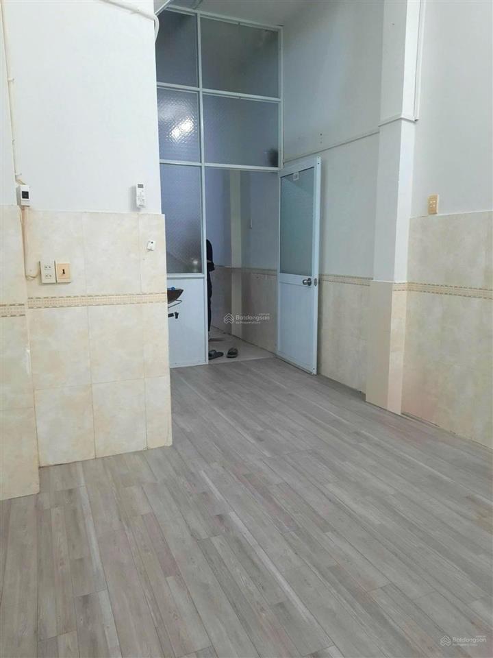 Quận 4  chdv 1/ đường đoàn văn bơ  40m2, 4 tầng  5 tỷ