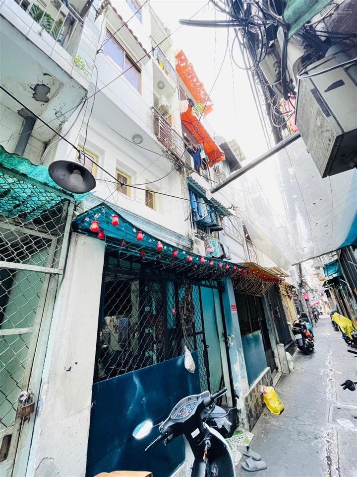 Quận 4, nhà hẻm thông khu 20 thước, 25m2, 4 tầng, 4,6 tỷ
